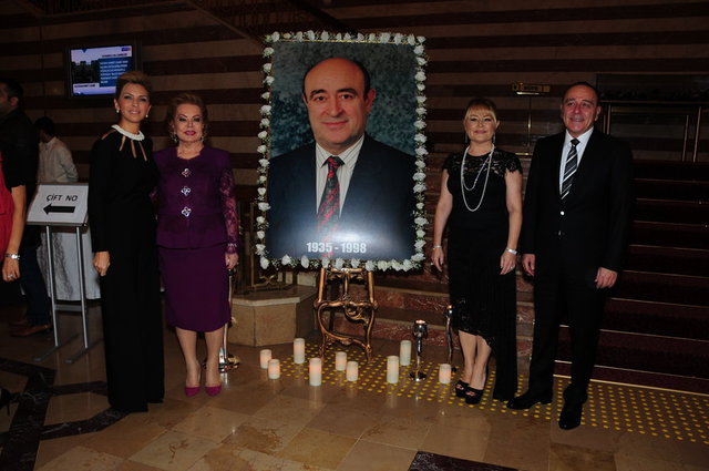 ARZU, ÖZCAN SABANCI, DEMET SABANCI ÇETİNDOĞAN, ÖMER SABANCI