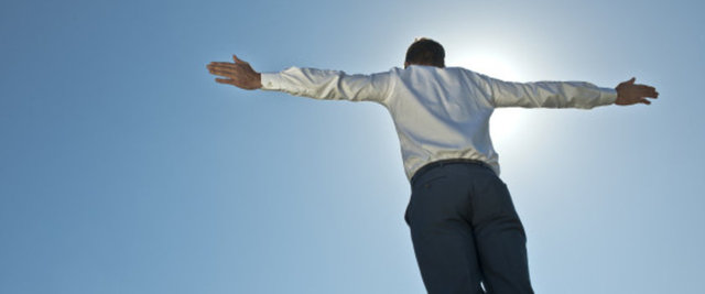 8. Başka insanların yargılarının özgüvenlerini sarsmasına izin vermiyorlar. -