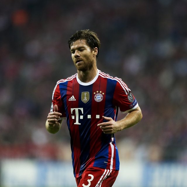 ORTA SAHA  - Xabi Alonso (Bayern Münih)