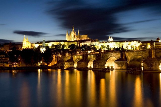 Prag	\	2014 SIRALAMASI\		34		2013 SIRALAMASI\		30 -