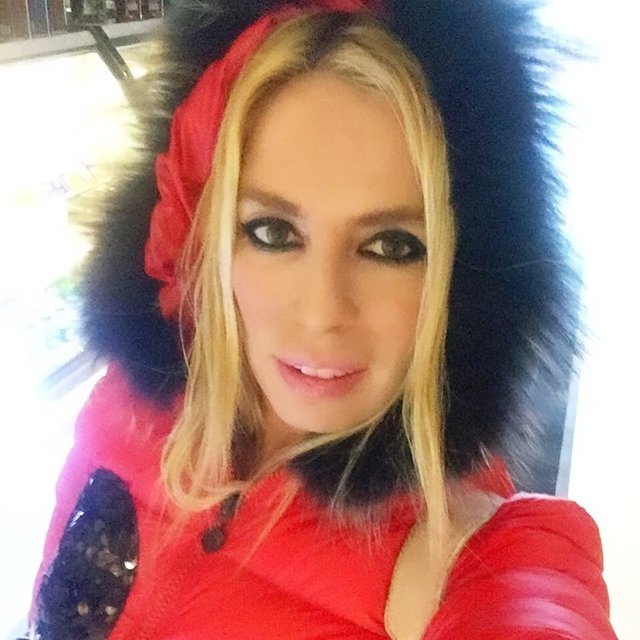 BERNA ARICI  - Hava buz