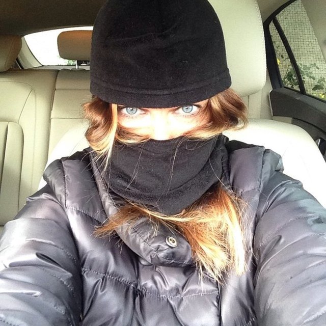 HÜLYA AVŞAR  - Çok soğuk