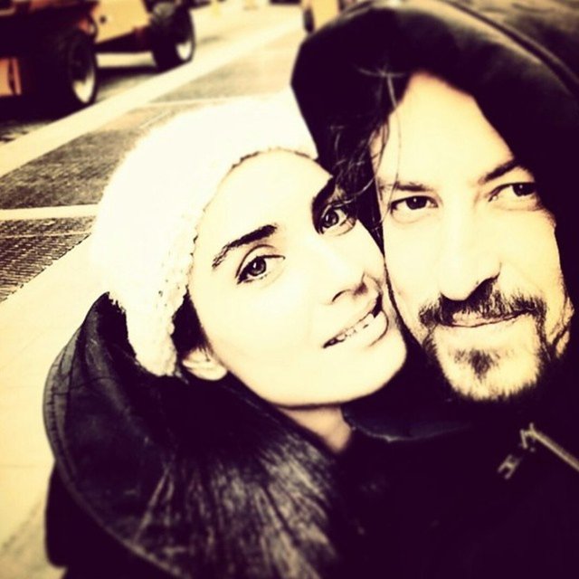 TUBA BÜYÜKÜSTÜN  - Aşk  -