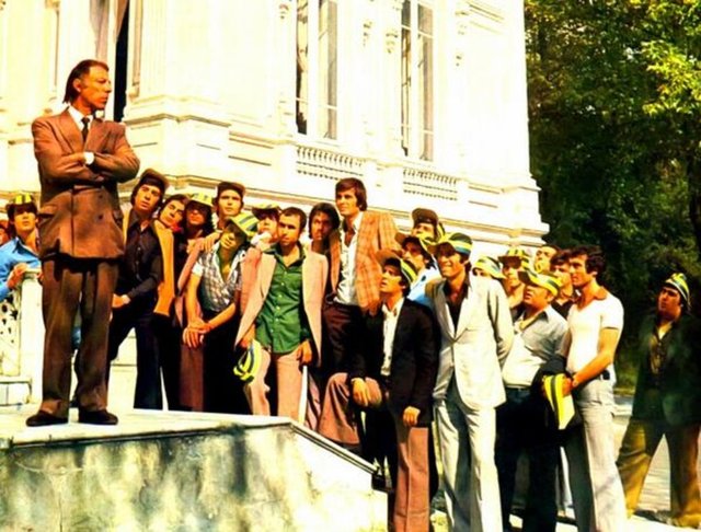 Hababam Sınıfı maç dönüşü... - "Biz zaten hayatta iki şeyden çekiyoruz bi Mahmut Hoca, bi de Trabzonspor."