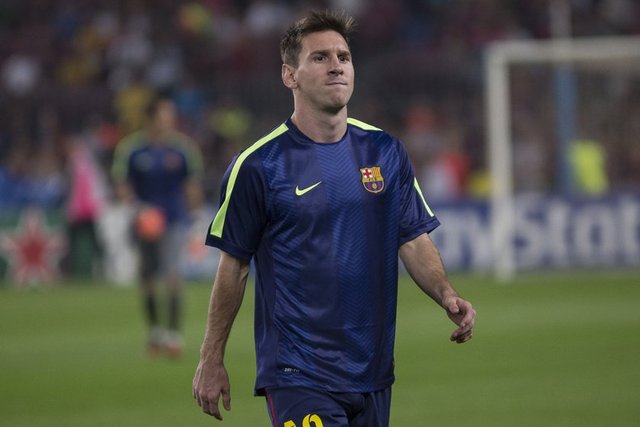 Kral Kupası'nda Messi'nin forma giydiği 44 maçta 29 golü bulunuyor. Süper bücürün, ligde kendisini geçtiğ i Telmo Zarra'yı burada da ekarte etmesi gerekecek. 81 golü bulunan Zarra'yı geçmek için 53 gole daha ihtiyacı var.