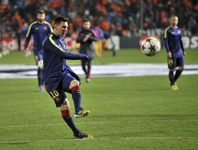 Bir Şampiyonlar Ligi maçında en - çok gol atma (5 gol)