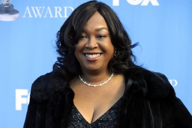 23. Shonda Rhimes  - Grey's Anatomy, Scandal gibi dünyaca ünlü dizilerin yapımcısı Rhimes, TIME yılın kişisi adaylarından biri olmaya layık görüldü.