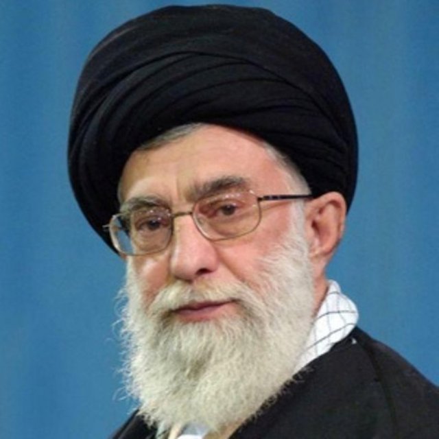 41. Ayetullah Ali Hameni  - İran'ın önde gelen liderlerinden Kameni, Batı ülkeleri ile yapılan nükleer görüşmeler ve ülkesinin IŞİD ile mücadelesi konusunda gösterdiği efor ile biliniyor.