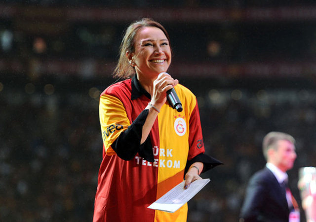 Demet Akbağ-Galatasaray -