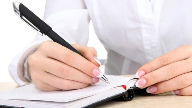 Duygularınızı bir kağıda yazın: İsterseniz saçmalayın, önemli değil. Nasıl olsa sizden başkası okumayacak. O'na ne söylemek istiyorsanız, içinizden ne geçiyorsa dökün kağıda. Sonra da yırtın, yakın, imha edin.