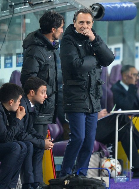 Yeni yönetimle göreve gelen Abdurrahim Albayrak, Florya'ya giderek uzun bir toplantı yapmış ve ardından hocayla devam kararı alınmıştı. Ard arda ligde galibiyetler gelince kara bulutlar bir süreliğe Florya'da uzaklaşmıştı.