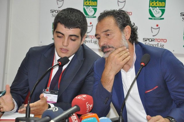 Prandelli'nin asıl sonunu hazırlayan ise Şampiyonlar Ligi'nde alınan sonuçlar ve ardından yaptığı açıklamalar oldu. Devler Ligi'nde 5 maçta 15 gol yiyen Galatasaray 3 gol atarak çok kötü bir görüntü çizdi.