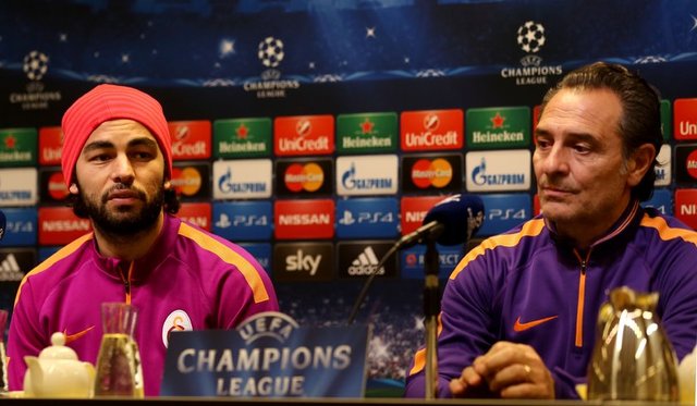 Prandelli, Arsenal deplasmanında da Selçuk'u kadroya almamış, gerekçe olarak da oyuncunun sakat olduğunu açıklamıştı. Ancak karşılaşma sonrasında açıklamalarda bulunan Selçuk herhangi bir sakatlığının olmadığını belirtmişti.