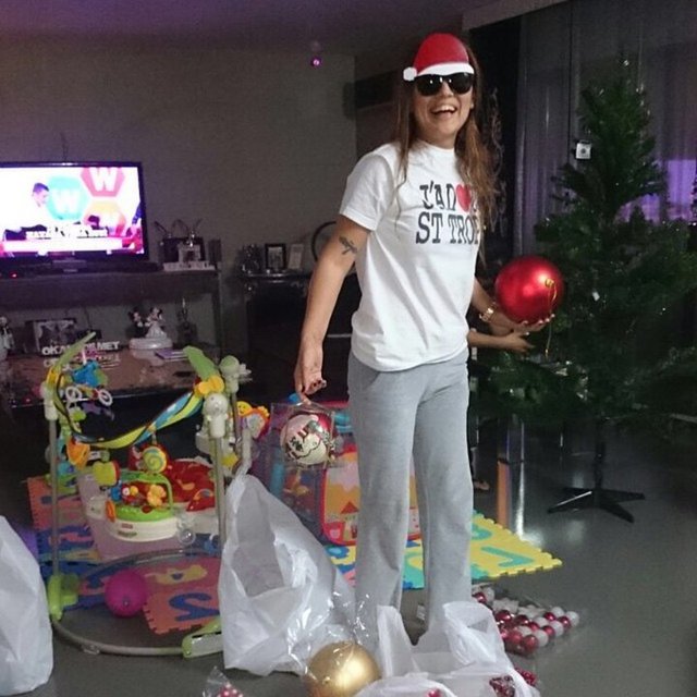 DEMET AKALIN  - Süsleme başlasın ağaç berekettir. Hira'nın ilk yeni yılı