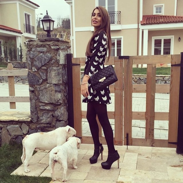 EBRU ŞANCI  - Babam evden sen kapıdan akşama görürsün