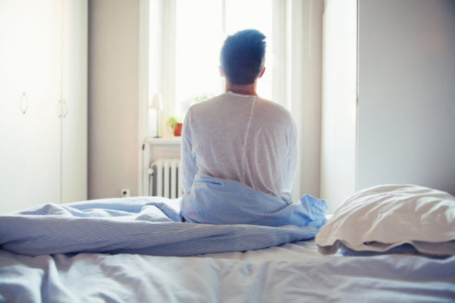 Oysa erkekleri de cinsellikten soğutan, partneriyle birlikte olmaktan kaçındıkları durumlar vardır. Erkek olmak demek her zaman cinselliğe hazır olmak demek değildir.Partnerinizi mutlu etmek istiyorsanız neleri sevmediğini öğrenmekle işe başlayabilirsiniz