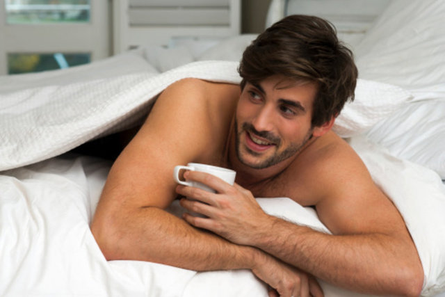 Temizlik -  - Erkekler de kadınlar gibi cinsel yaşamda temizliğe önem veriyor. Cinsel ilişki sırasında alınan kötü kokular erkekleri cinsellikten soğutmaya neden olabiliyor.