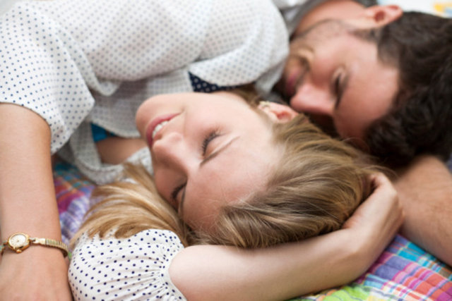 Uzman Klinik Psikolog Nevin Işık Demirli, "Kadınlar cinsel ilişkide erkeklerin her zaman istekli ve cinselliğe hazır olacağını düşünüyor. Bu düşünce nedeniyle erkeklerin istedikleri zaman cinsel ilişkiye girebileceklerine inanıyorlar.