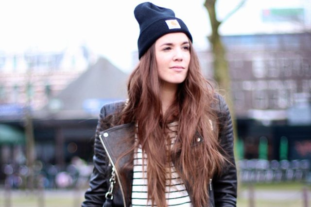 Topuz yaparken kıskaçlı tokalar kullanmaya özen gösterin.  -