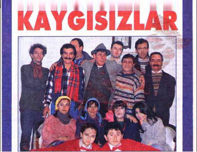 1994 - Kaygısızlar - Absürt komedinin ilk örneklerinden olan bu diziyi elbette saygıyla anıyoruz.