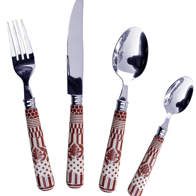 Yemek servisi için estetik ve şık bir çatal bıçak takımı, Klt Perla 67.99 TL.