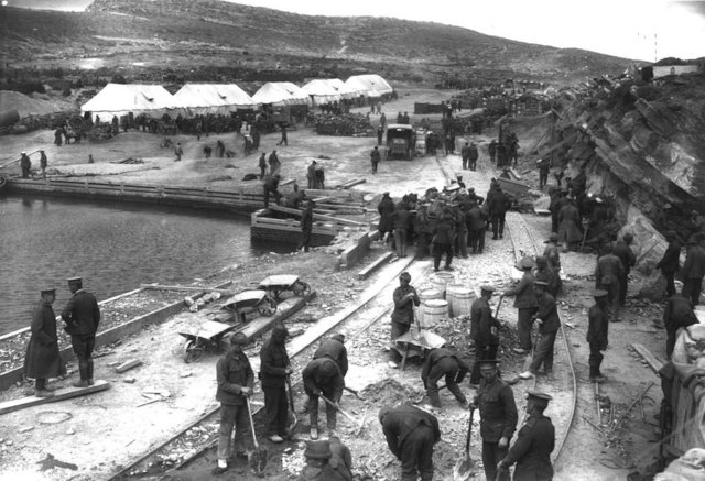 "İki İngiliz Zabitinin Mezarını Buldum Ama Coffee Diye Bir Mezar Yoktu" -  - Osmanlı Ordusu Sıhhiye Dairesi Başkumandanı, Seyyar Hastane Personel Şefi Alman Binbaşı Yungels, Papalık İstanbul Temsilcisi Monsenyör Dolci'ye yazdığı