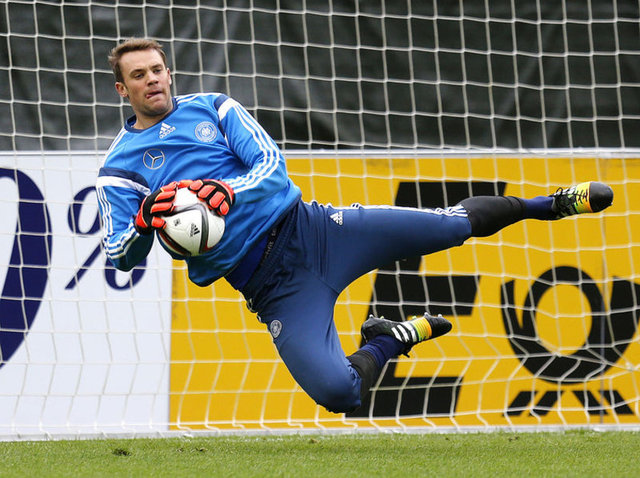 4. Manuel Neuer