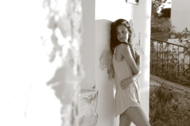 Hepsi grubundan Cemre Kemer, menajerliğini annesi Şebnem Özberk'in yaptığı şarkıcı Edis Görgülü'ye destek verdi.