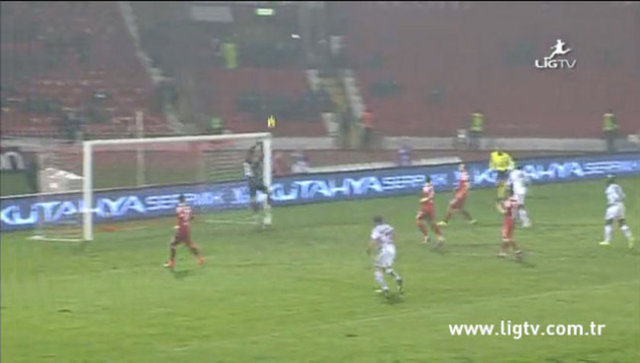 - Meireles'in Golünü En Güzel Anlatan Cümle; "İyi orta gol getirir!"