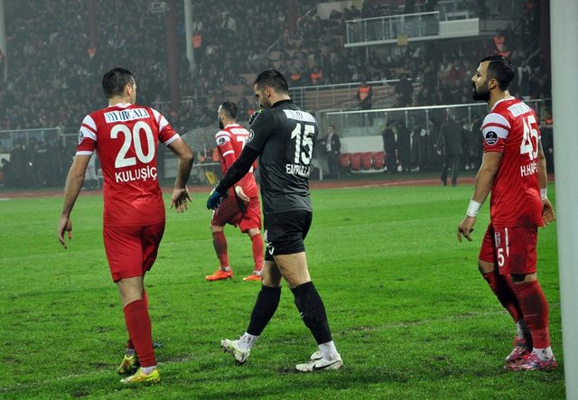 - Çok değişik bir golle öne geçtik. O kadar değişik ki, Meireles bile beklemiyordu