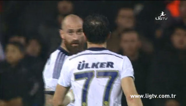 - Fenerbahçe'nin attığı golün Meireles'e yazılması neyin kafası? Emrullah'ın becerisi katkısı golde %100