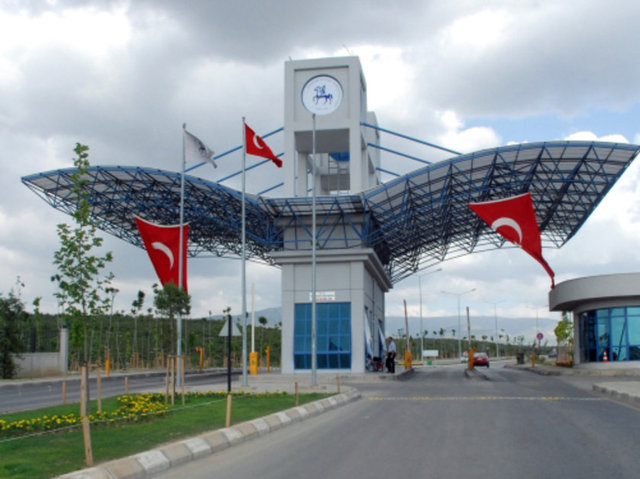 Dokuz Eylül Üniversitesi  - Öğrenci Günlük Ücret : 4,00 TL -  - Personel Günlük Ücret :6,00 TL