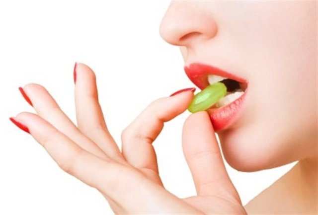 Çinko pastili tüketmek nezleyi azaltıyor.