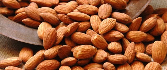 Eğer beslenme düzeninizde et, kümes hayvanları veya tam tahıllı gıdalar bulunmuyorsa çinko tüketmeye özen gösterin.ç