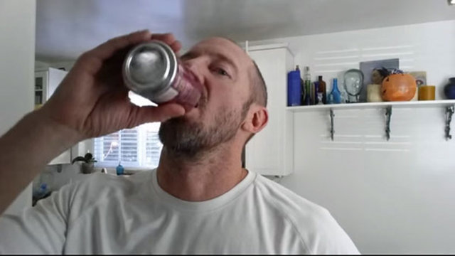 Kola diyetine başlamadan önce (174 pounds) yani 78 kilo olan Prior...