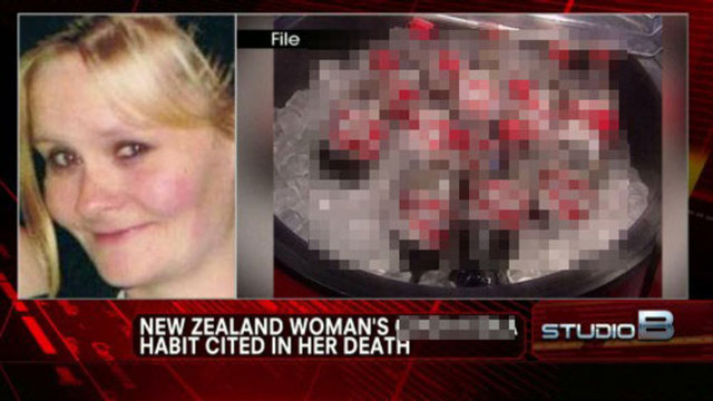 Harris'in kocası Christopher Hodgkinson'dan ise şoke eden bir açıklama geldi. Hayat arkadaşının kola yüzünden öldüğüne inanamadığını söyleyen adam, "Kolanın ona bu kadar zarar verebileceğini hiç düşünmemiştim." dedi.