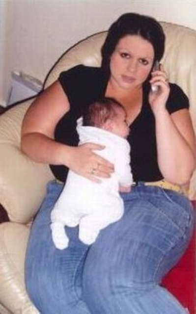 Gecenin 4'ünde uykusundan uyanarak Cola içmeye başlayan Mckay, bağımlılığı yüzünden 120 kiloya kadar çıktığını söyledi.