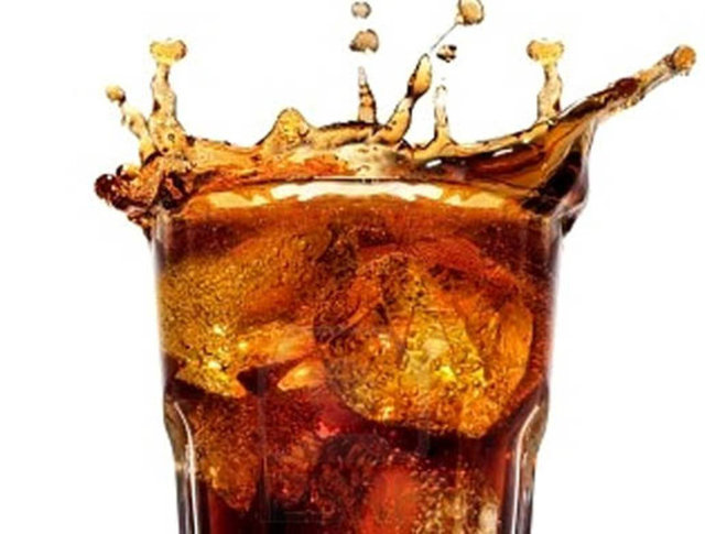 Natasha Harris'in annesi ise, kadının kola içmediği zamanlar baş ağrısı çektiğini ve enerjisinin azaldığını doğruladı.