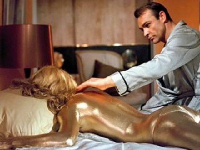 70.Erkeklerin %28'i ereksiyon olma hallerini kondom taktıkları anda kaybediyorlar.