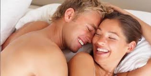 43.İngilizler yatakodalarında en çok seks yapmaktan hoşlanıyor. Daha sonra telefonla konuşmak, okumak ve uyumak geliyor. -