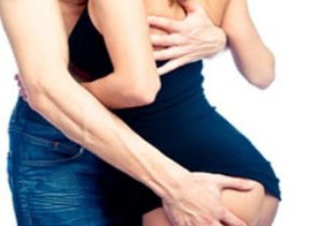 18.Yapılan bir araştırmaya göre %54 oranında insanlar ofiste seks yaptıklarını açıklıyorlar. -