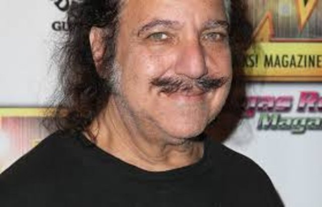 46.Porno yıldızı Ron Jeremy 1750 filmde oynayarak dünya rekorunu elinde tutuyor. -