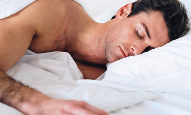 53.Erkekler ne tarz rüya görürlerse görsün uyurken ortalama 9 ereksiyon yaşıyorlar. -