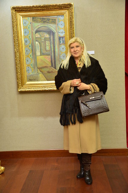 ESİN ÖZBEK