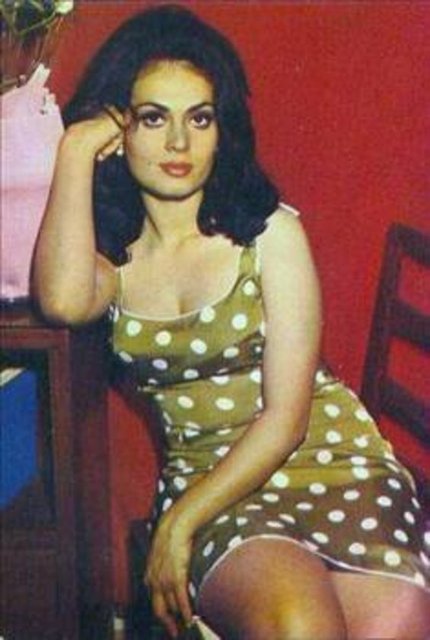 Türkan Şoray - Türk sinemasının "Sultan"ı ve "Şoray Kanunları"nın yaratıcısı Türkan Şoray, 1960'ların Yeşilçam'ında -Filiz Akın, Fatma Girik ve Hülya Koçyiğit'le birlikte- dört büyüklerden biri olarak anılır.