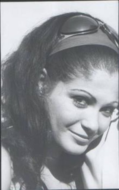 Figen Han - Asıl adı Neval Karpuz olan oyuncu, 1967 yılında sinemaya adım attı. Başlangıçta fantastik filmlerde rol alan Han, daha sonra 70'lerin seks furyası döneminde vamp kadın tiplemesiyle adını duyurdu.