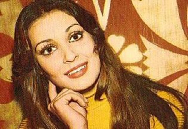 Necla Nazır - 1956 yılında İskeçe'de doğdu. 6 yaşındayken "sinema güzeli" olarak tanındı. Ortaokuldayken eğitimini yarıda bıraktı.