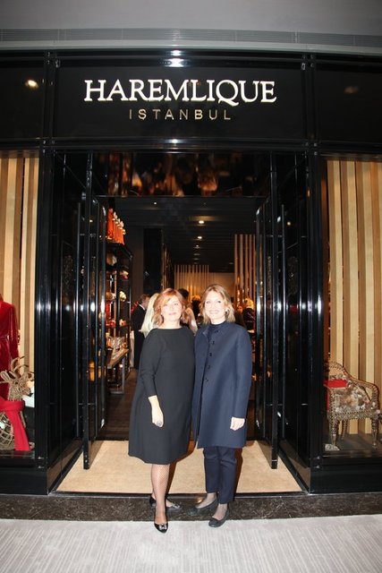 BANU YENTÜR, CAROLINE KOÇ 