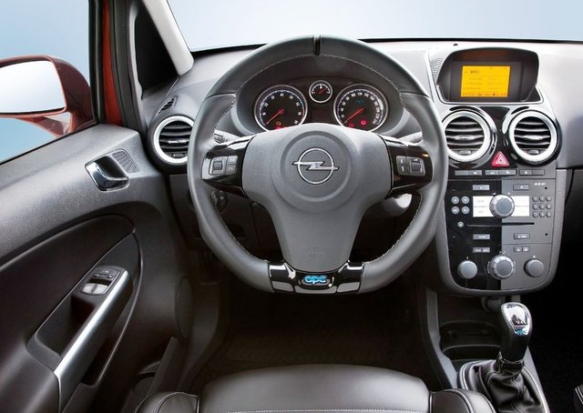 * P3 özelliği şerit değiştirme göstergesidir. Sinyal verirken sinyal çubuğuna hafif basıldığında kendi kendine kapanıp kapanmayacağını ayarlar. -