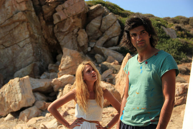 Tür olarak bambaşka şeylerin, fantastiğin, animasyonun devreye girmesi derken, Biray Dalkıran gibi bir trash (çöp) yönetmeninin üç filmle bu toplama eşlik etmesi seviyeyi düşürdü.